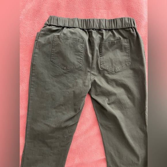 The nines by HATCH maternity pants, size 2, olive green, NWOT - Picture 4 of 5